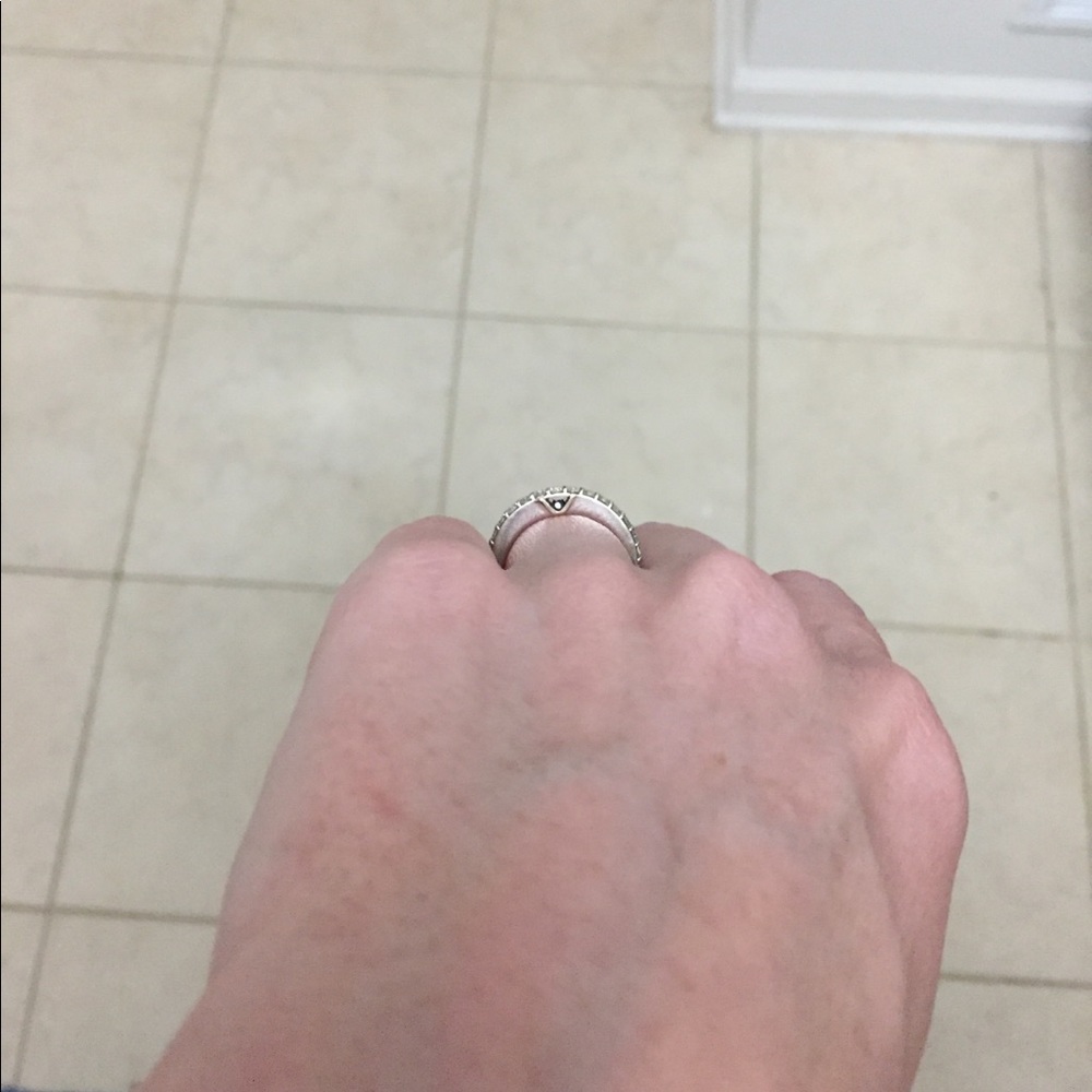 Vera Wang ring - Picture 3 of 5
